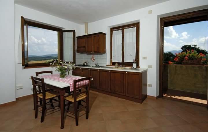 Agriturismo San Nicolo Montecastelli Pisano ภายนอก รูปภาพ