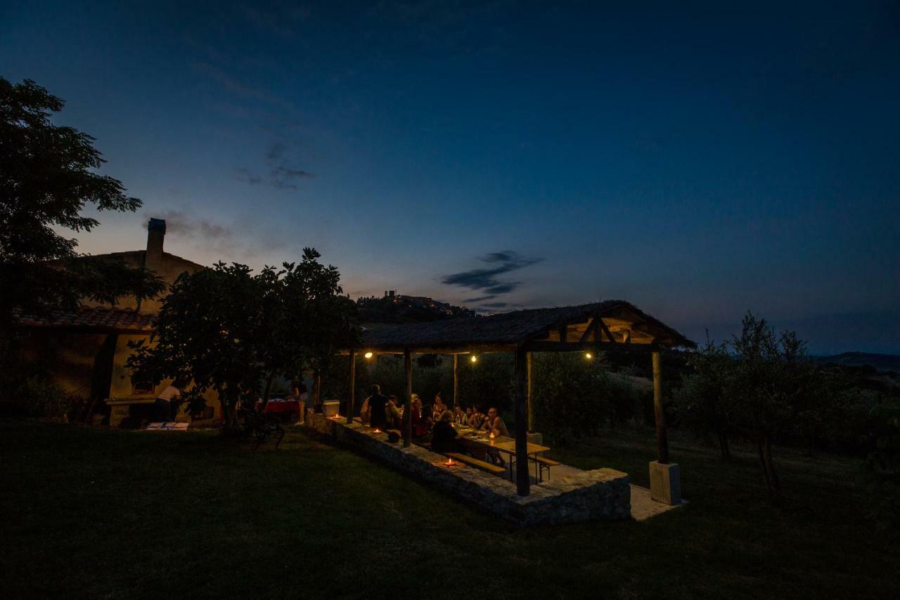 Agriturismo San Nicolo Montecastelli Pisano ภายนอก รูปภาพ